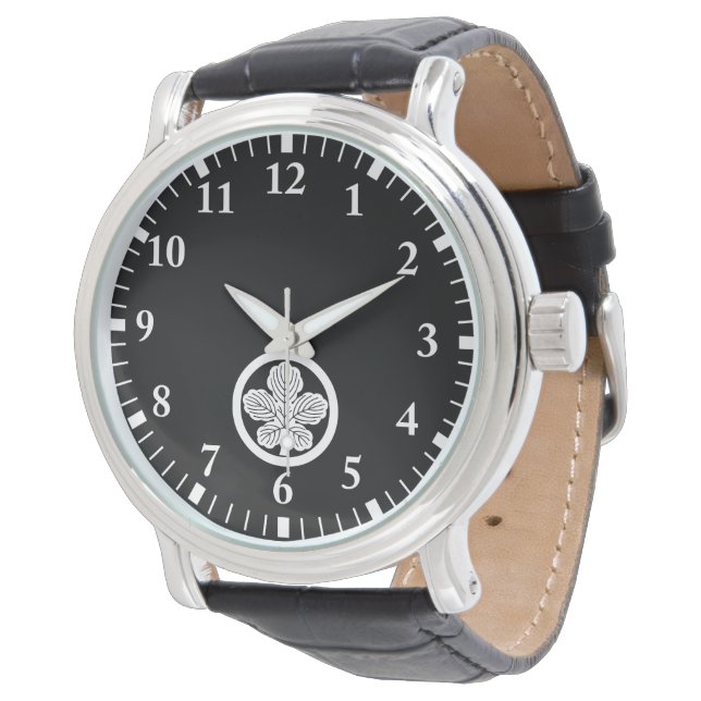 Paper mulberry leaf in circle armbanduhr (Schrägansicht)