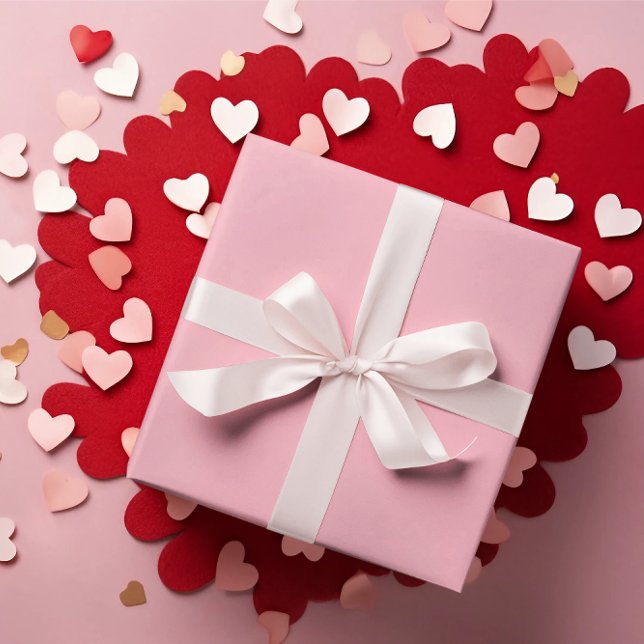 Papierrolle für hellrosa Wrapping Geschenkpapier (Von Creator hochgeladen)