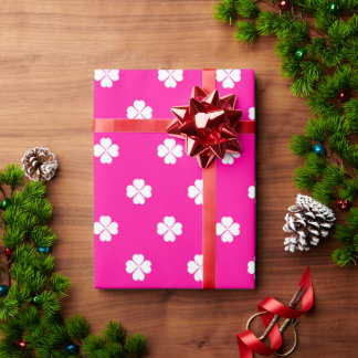 Papierumhüllung mit Clover Geschenkpapier