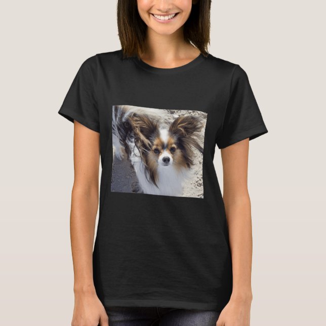 Papillon Dog am Strand T-Shirt (Vorderseite)