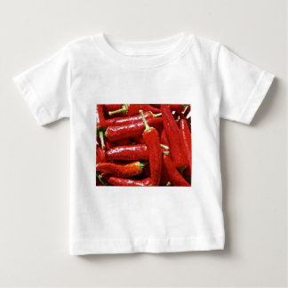 Paprikaschoten mit rotem Chili Baby T-shirt