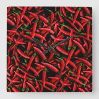 Paprikaschoten mit rotem Chili Quadratische Wanduhr