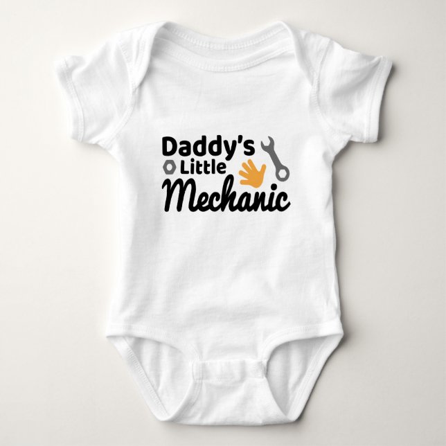 Papys kleiner mechanischer Babyanzug Baby Strampler (Vorderseite)