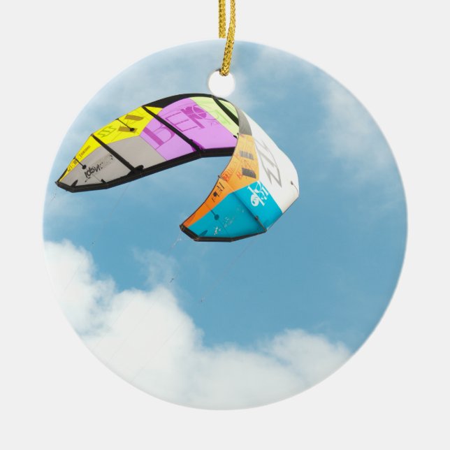 PARAGLIERUNG KERAMIKORNAMENT (Vorne)