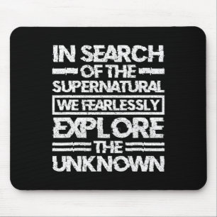Paranormaler Ermittler auf der Suche nach dem Über Mousepad