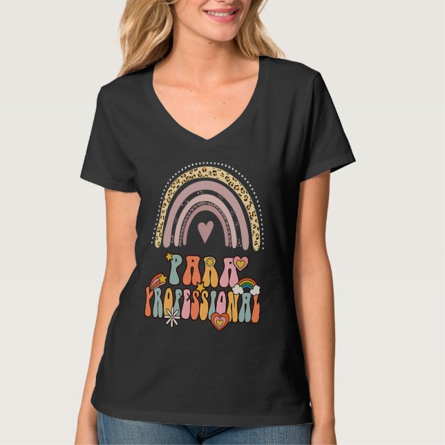 Paraprofessional Groovy Retro Vintage Rainbow Cute T-Shirt (Vorderseite)