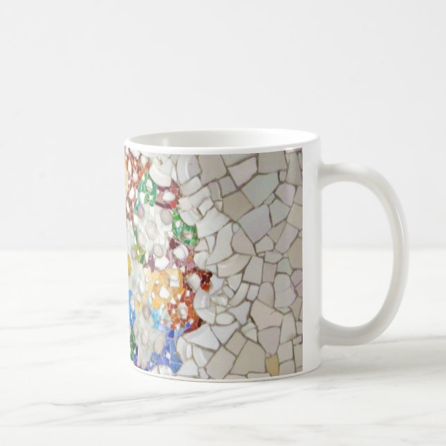 „PARC GÜELL " zerteilt Kaffeetasse (Rechts)