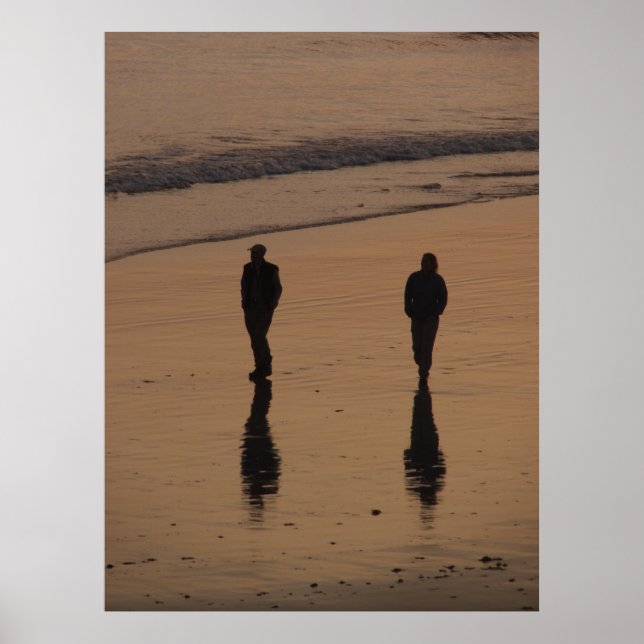 Pärchen-Spaziergang am Abend Poster (Vorne)