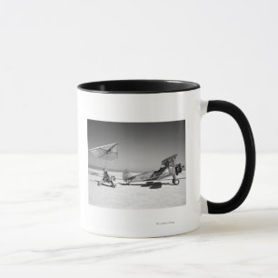 Paresev 1-A auf Lakebed mit Schleppseil-Flugzeug Tasse