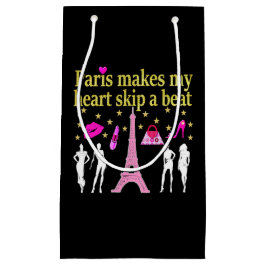 PARIS MACHT MEINEN HERZSKIP ZU EINEM SCHLAG KLEINE GESCHENKTÜTE