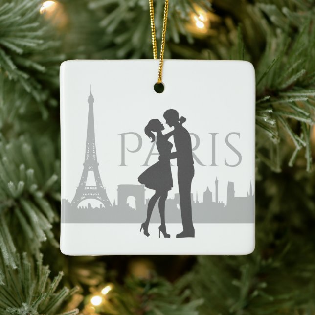 Paris Skyline Eiffel Tower Couple Liebe Weihnachte Keramikornament (Baum)