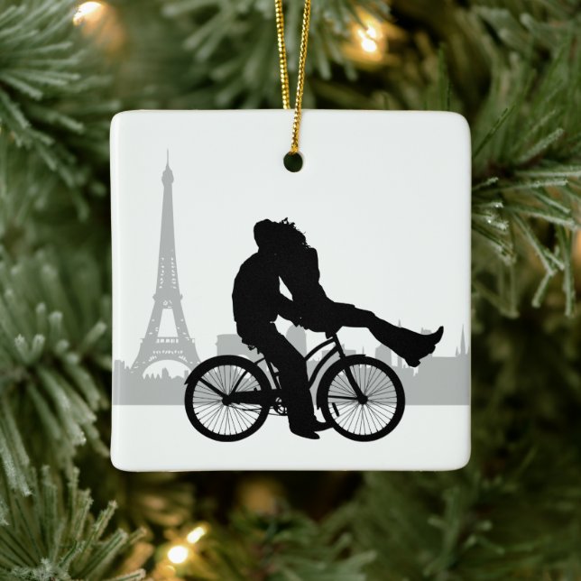 Paris Skyline Eiffel Tower Couple Liebe Weihnachte Keramikornament (Baum)