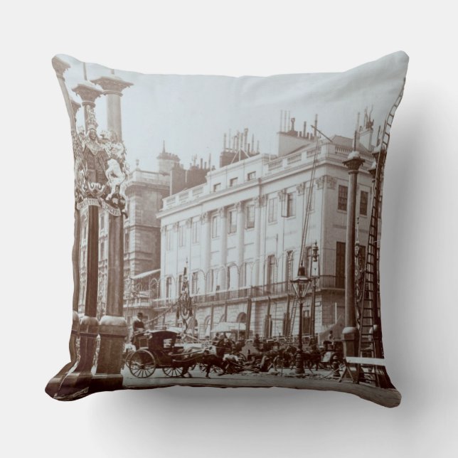 Parken Sie den Weg, der für Durchmesser der Kissen (Vorderseite)