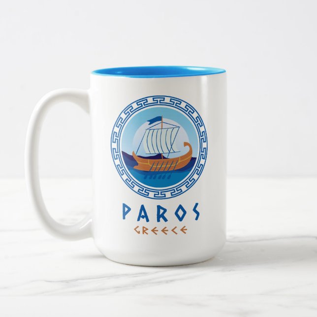 Paros, Griechenland, griechisches Schiffsdesign Zweifarbige Tasse (Links)