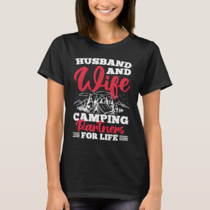Partner für das Camping von Ehegatten und Ehefraue T-Shirt
