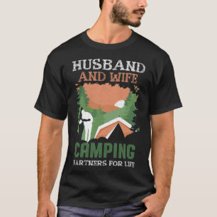 Partner für das Camping von Ehemann und Ehefrau T-Shirt