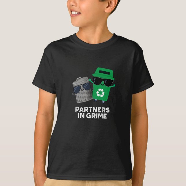 Partner in Grime Funny Trash Puck Dark BG T-Shirt (Vorderseite)