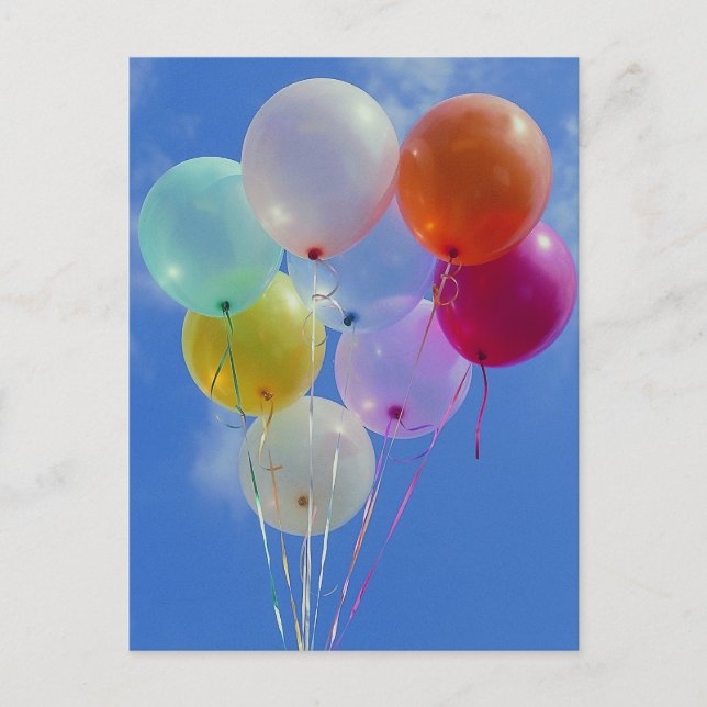 Party Balloons mit blauem Himmel Postkarte (Vorderseite)