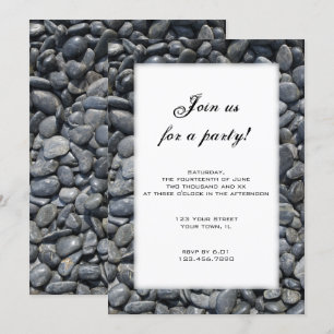 Party Einladung aus weichem schwarzem Kies