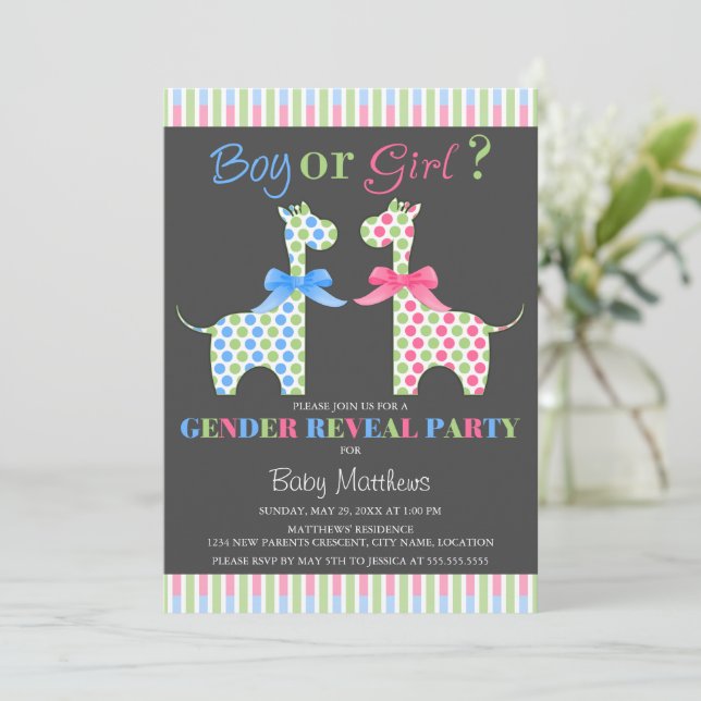 Party für Junge oder Girl Giraffe Gender Reveal Einladung (Stehend Vorderseite)