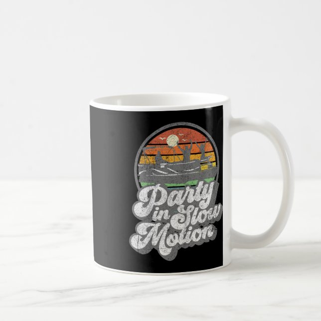 Party in Slow Motion Retro Lustiger Pontoonboot Bo Kaffeetasse (Rechts)