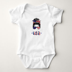 Party In USA Unordentlicher Dutt 4. Juli Patriotis Baby Strampler