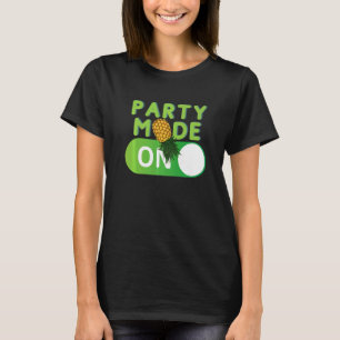 Party-Modus für Retro-Swinger auf der Rückseite An T-Shirt