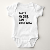 Party My Crib 3am bringen eine Flasche Baby Milch