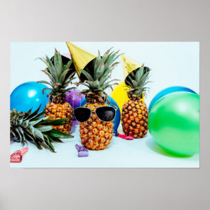 Party-Time-Ananas mit Partygeschenken Klein Poster