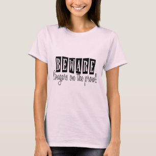 Passen Sie Cougars auf dem Prowl-Shirt auf T-Shirt