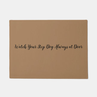 Passen Sie Ihren Schritt-Hund immer an der Fußmatte