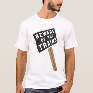 Passen Sie von den Zügen auf T-Shirt