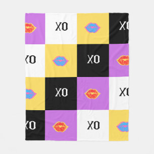 Passionierte Lips & XO Muster Fleecedecke