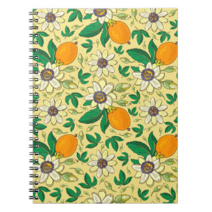 Passionsblume (Passiflora, Passionsfrucht) auf ein Notizblock