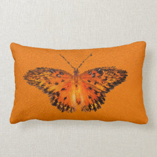 Passionsschmetterling schöne Flügel auf Orange Lendenkissen