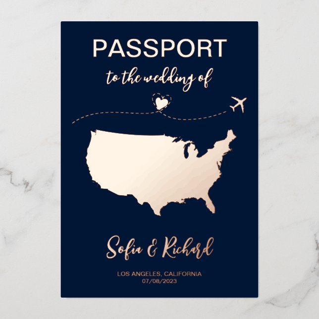 Passport Wedding Destination Gold Foil Flugzeug He Folieneinladung (Vorderseite)