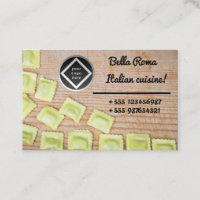 Pasta-Ravioli-italienische Spezialität auf Holz