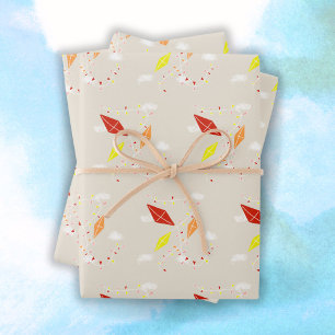Pastel Beige Kites in Sky Pattern Kindergeburtstag Geschenkpapier Set