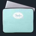 Pastel Blue Polka Dot Personalisiert Laptopschutzhülle<br><div class="desc">Niedlicher Polka dot personalisierter Laptop-Ärmel.</div>