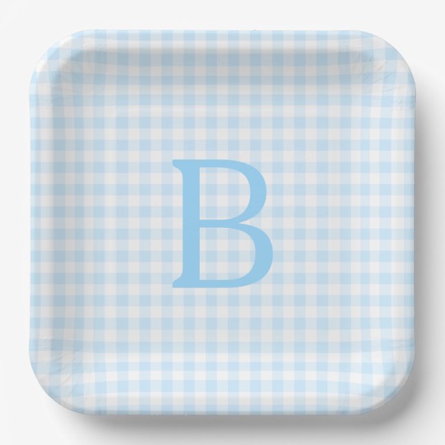 Pastel Blue und White Gingham Monogram Pappteller (Vorderseite)