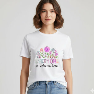 Pastel-Blumenstickerei-Look Inklusives T-Shirt