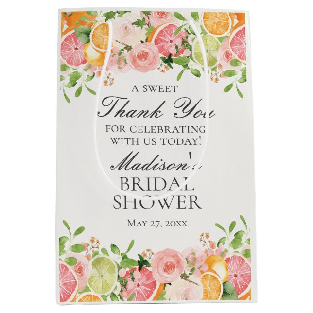 Pastel Citrus Floral Main Squeeze Brautparty Mittlere Geschenktüte (Vorderseite)