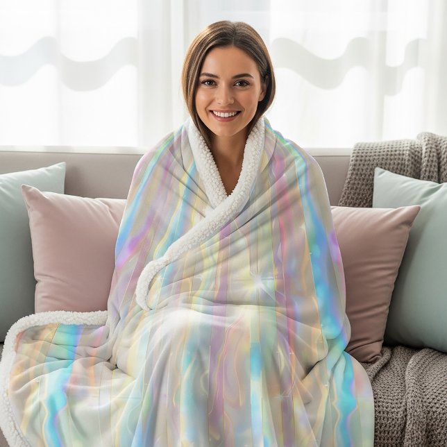 Pastel Colors Shimmering Iridescent Stripes Patter Sherpadecke (Von Creator hochgeladen)