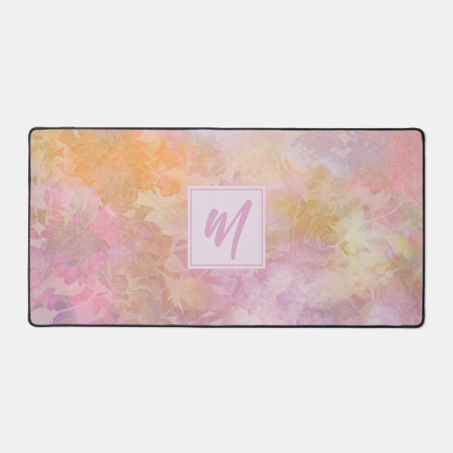 Pastel Floral Pattern Chic Script Monogram Schreibtischunterlage (Vorderseite)