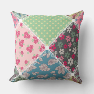 Pastel Floral Quilt Square Kissen