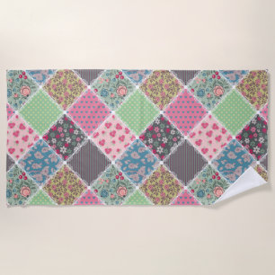 Pastel Floral Quilt Square Strandtuch