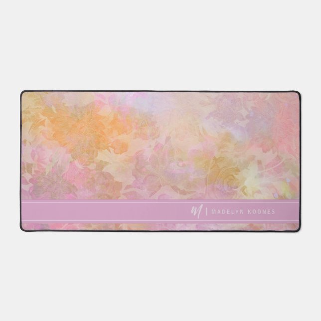 Pastel Florals Chic Script Monogram Schreibtischunterlage (Vorderseite)