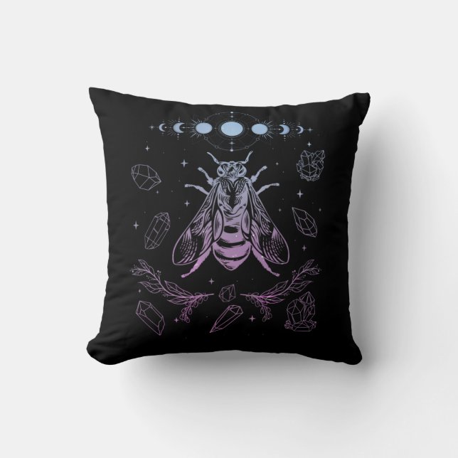 Pastel Goth Moon Insect Gothic Wicca Crescent Bien Kissen (Vorderseite)