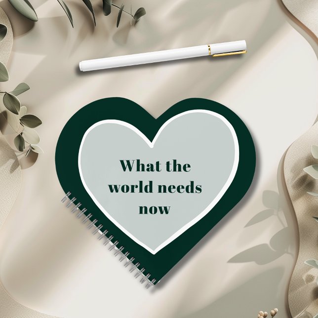 Pastel Green Heart Motivierend Zitat Emerald Notizbuch (Pastel Green Heart What the World Needs Now Motivational Quote Emerald Heart Shaped Notebook)