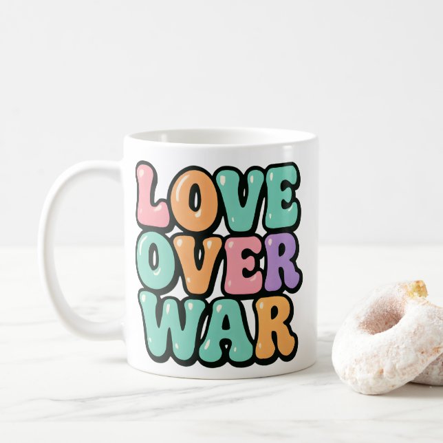 Pastel "Liebe über Krieg" Retro Peace Tasse (Mit Donut)